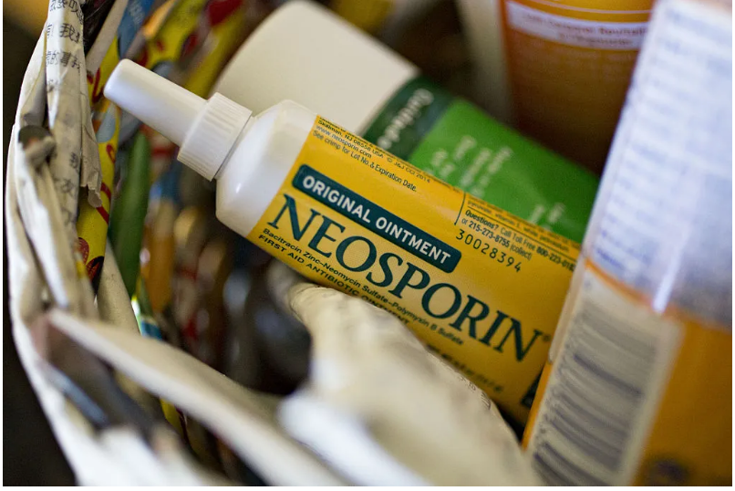 在鼻腔中涂抹孚诺软膏（Neosporin）真的可以帮助预防病毒感染吗？
